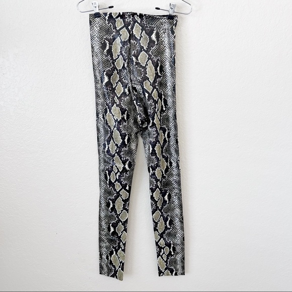 NEW Commando Faux Animal Legging with Control Olive Snake - Picture 11 of 14